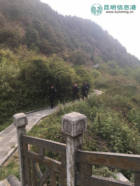 澳大利亚游客苍山游玩与团队走散 大理警方紧急救援