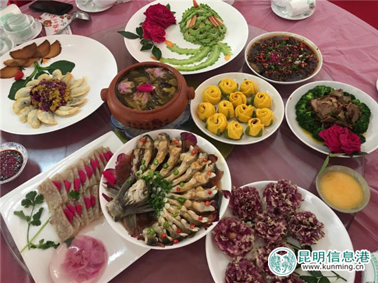 近万亩玫瑰即将盛放 安宁八街芬芳之旅4月24日启幕