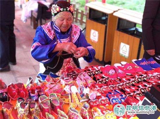 又逢一年“三月三” 12万市民热热闹闹“耍西山”