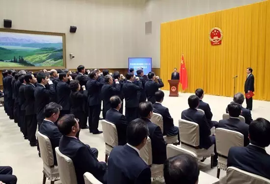 国务院在中南海首次举行宪法宣誓仪式 国务院在中南海首次举行宪法宣誓仪式