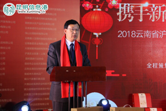 会长崔焕兴汇报促进会工作情况。记者昝娟娟/摄 会长崔焕兴汇报促进会工作情况。记者昝娟娟/摄