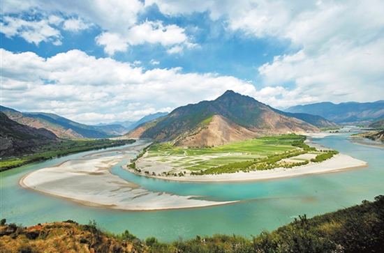 5省区市党报联合采访全国人大代表、政协委员——共话筑牢长江上游生态屏障 5省区市党报联合采访全国人大代表、政协委员——共话筑牢长江上游生态屏障