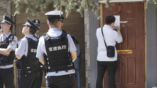 官渡法院“五月风暴”执行攻坚行动向老赖“亮剑” 官渡法院“五月风暴”执行攻坚行动向老赖“亮剑”