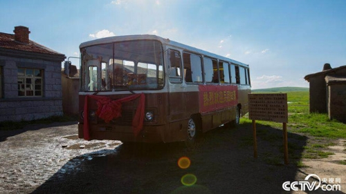 《狼图腾》电影里大巴车