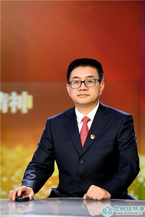 滇中新区党工委委员,杨林经开区党工委书记、管委会主任,嵩明县委书记杨相来 昆明日报记者杨艳辉摄 滇中新区党工委委员,杨林经开区党工委书记、管委会主任,嵩明县委书记杨相来 昆明日报记者杨艳辉摄