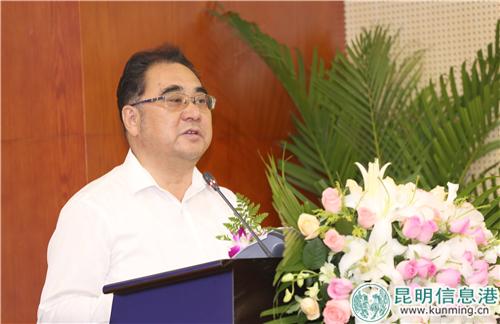 2云南省委组织部副部长、省人社厅厅长、党组书记杨榆坚 2云南省委组织部副部长、省人社厅厅长、党组书记杨榆坚