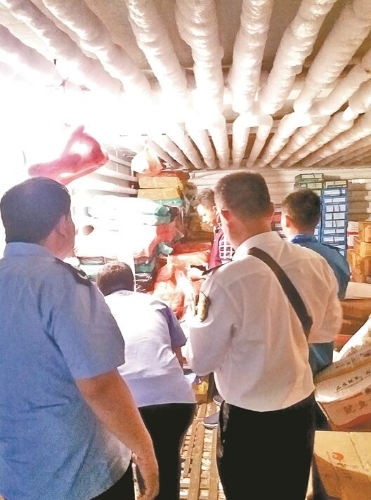 市场整治现场 市场整治现场