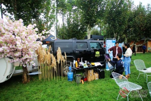 00300140176_1d702924