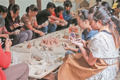 2018102512_res07_attpic_brief 2018102512_res07_attpic_brief