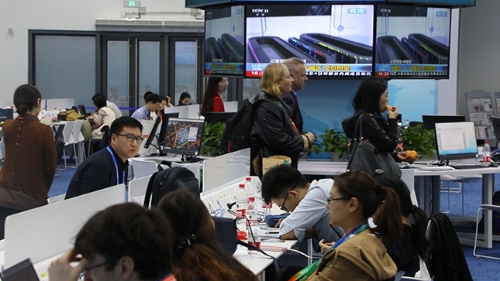 05181830496g 05181830496g