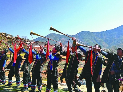 七彩云南盛开文学之花