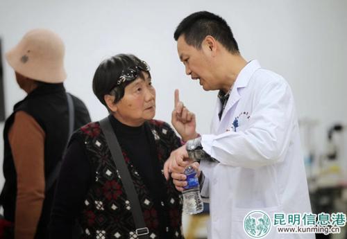 阜外心血管病专家唐炯为患者答疑 阜外心血管病专家唐炯为患者答疑