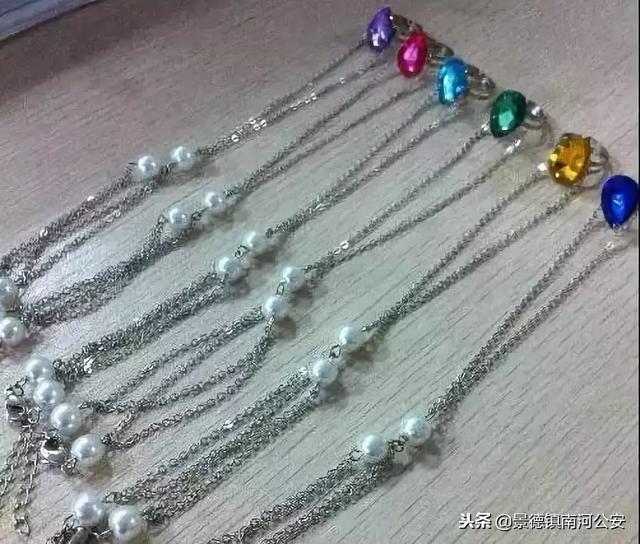 太会玩！这就是我们的童年啊！