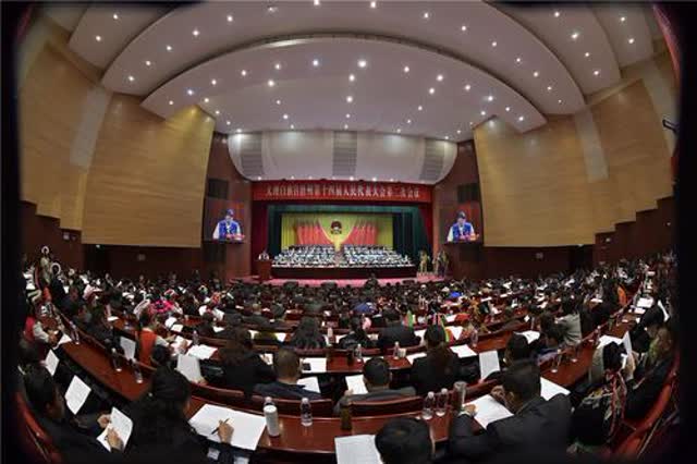 打好“绿色”牌，美丽大理要更美 秦蒙琳摄1