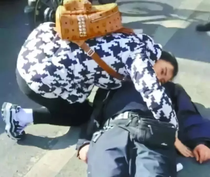 点击进入下一页