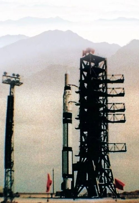 长征一号运载火箭用于发射我国首颗人造地球卫星“东方红一号”