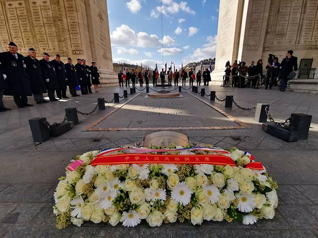 时政新闻眼丨尼斯夜谈、战机护航、凯旋门迎宾,一场特殊之访来了 时政新闻眼丨尼斯夜谈、战机护航、凯旋门迎宾,一场特殊之访来了