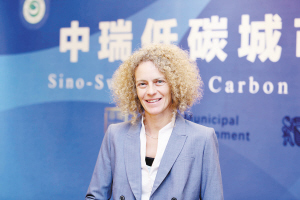 27781558548122644 27781558548122644