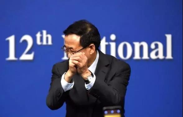 刘士余.jpg
