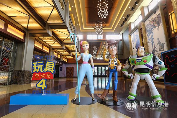 玩具伙伴恭候观众 玩具伙伴恭候观众