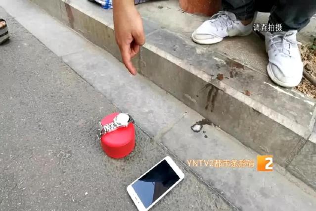 昆明有条奇葩“花子街”！“欧米茄”手表、手机、过期食药品、旧货等啥都有