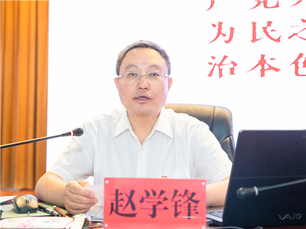 昆明经开区党工委书记赵学锋讲党课 通讯员李伟摄