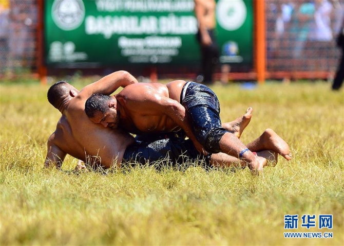（国际）（1）独具魅力的土耳其橄榄油摔跤