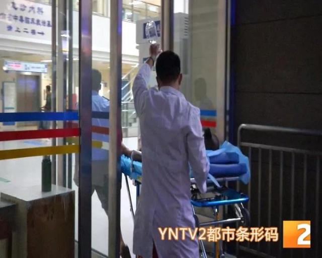西双版纳四人误食毒菌转昆明急救1.jpg