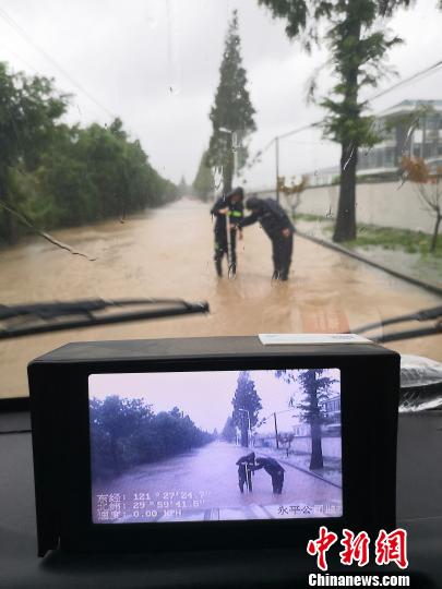 各行各业的台风“守望者”：“闻风而动”“逆风而行”