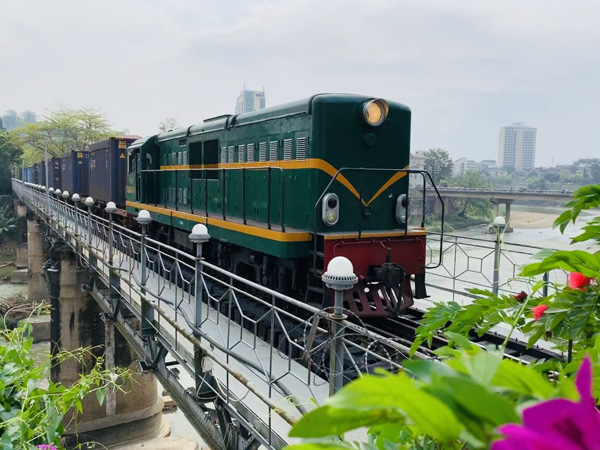 铁路助推云南河口从小城变大口岸。刘昊亮 摄5 铁路助推云南河口从小城变大口岸。刘昊亮 摄5