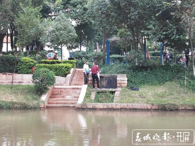 祭祀烧纸,昆明滇管执法人员喊你不要在盘龙江边…