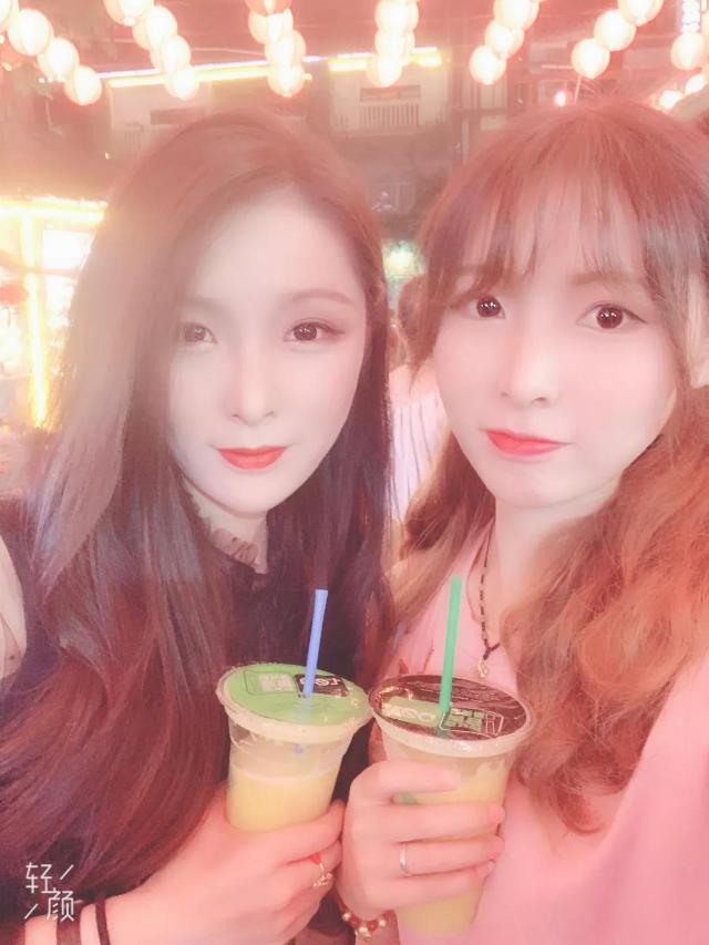 双胞美女警花