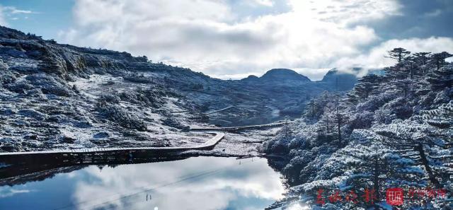 轿子山下雪