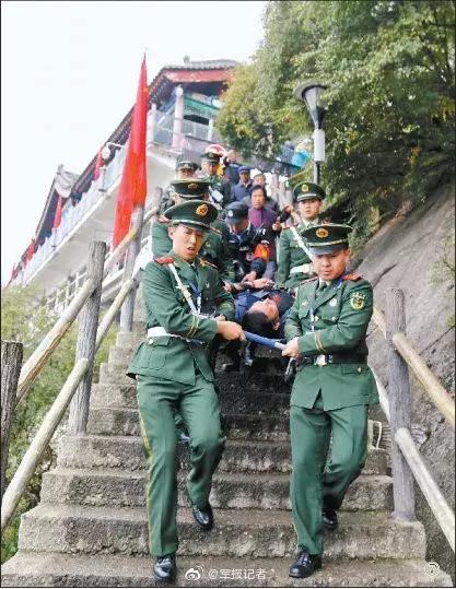 这个国庆，中国军人的身影一直在路上