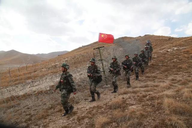 这个国庆，中国军人的身影一直在路上