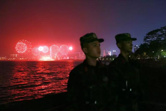 这个国庆，中国军人的身影一直在路上