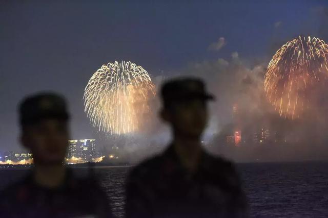 这个国庆，中国军人的身影一直在路上