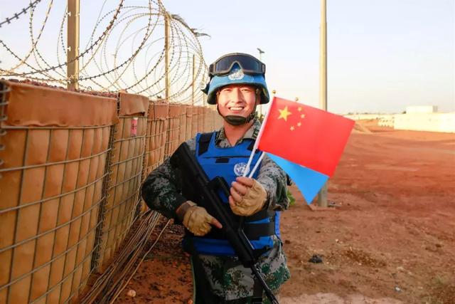 这个国庆，中国军人的身影一直在路上