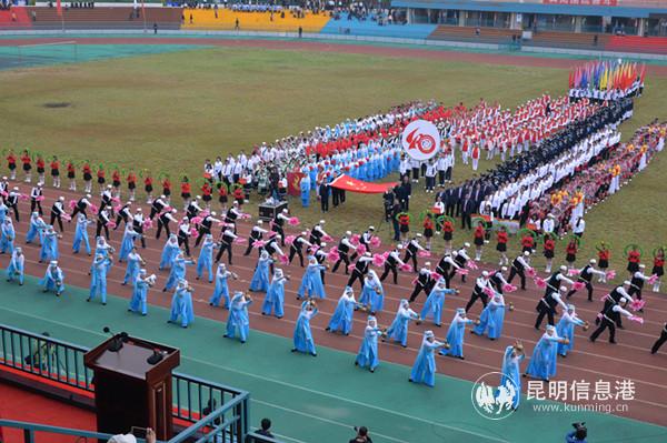 各乡镇街道、县直机关单位和学生代表方队1