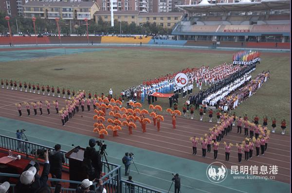 各乡镇街道、县直机关单位和学生代表方队6