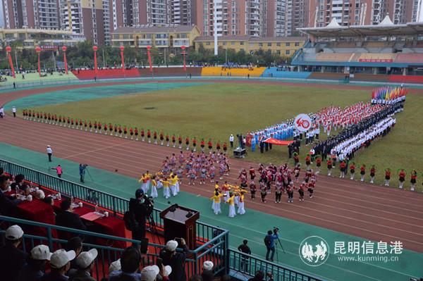 各乡镇街道、县直机关单位和学生代表方队7