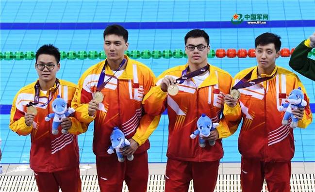 破纪录拿金牌,这些中国军人让人服气!