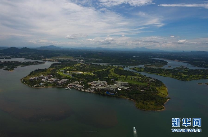 (在习近平新时代中国特色社会主义思想指引下——新时代新作为新篇章·总书记关切开放事·图文互动)(4)开放的故事讲不完——海南开放再“提速”