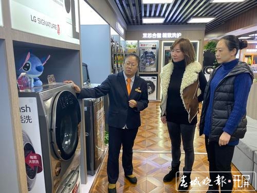 昆明快递小哥、护工等八大群体有了“娘家”2.jpg