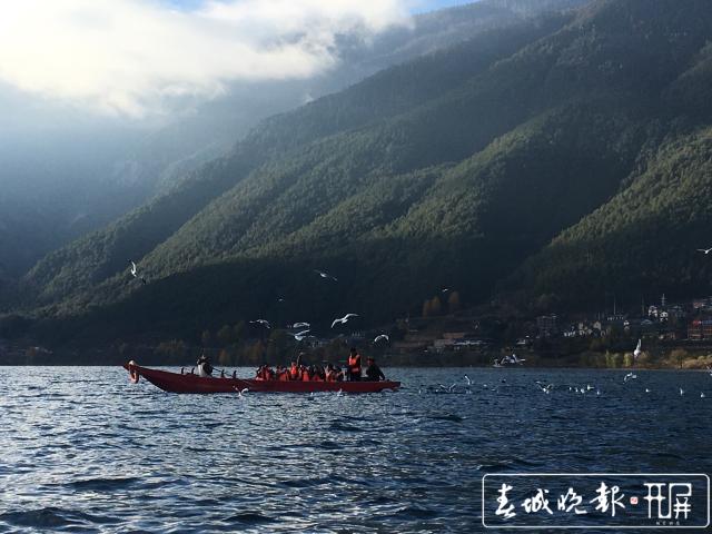 划定生态红线、滇川共治共管 泸沽湖保护的退与进 (8).jpg