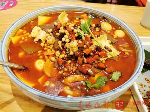昆明年夜饭预订3.jpg