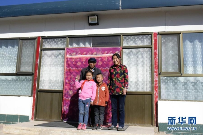 (在习近平新时代中国特色社会主义思想指引下——新时代新作为新篇章·总书记关切脱贫事·决胜贫困·图文互动)(5)易地扶贫搬迁:助力“跨越式”奔小康