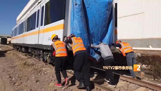 昆明地铁4号线新车3.jpg