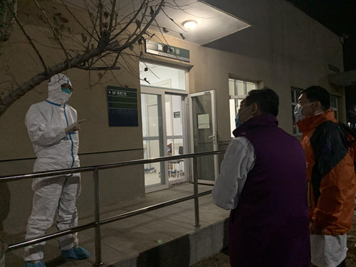 图为北京清华长庚医院发热肠道门诊