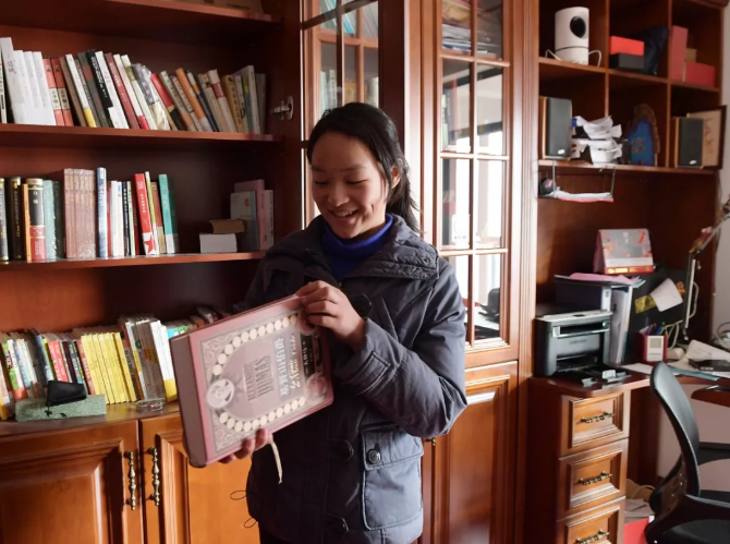 14岁女孩写给医生父亲的一封家书:“没有一个冬天不可逾越” 14岁女孩写给医生父亲的一封家书:“没有一个冬天不可逾越”